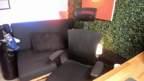 Snapshot of simon_cortes chatting on 06-26-26, 01:37 Simon Cortes online show from 06-26-26, 01:37