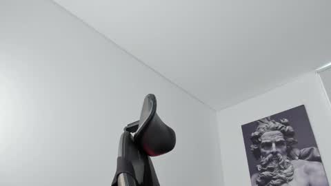 simon_leon01 online show from 10-22-25, 11:21