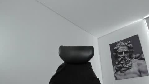 Snapshot of simon_leon01 chatting on 07-12-26, 03:14 simon_leon01 online show from 07-12-26, 03:14