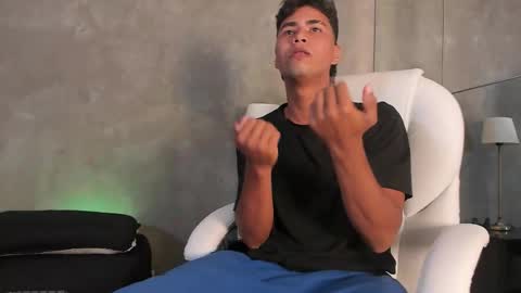 simon_pernia online show from 11-28-25, 07:05