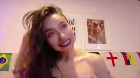 Snapshot of simone_feral chatting on 06-26-26, 12:09 simone_feral online show from 06-26-26, 12:09