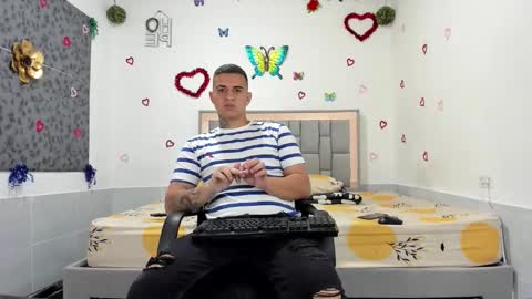 Snapshot of simonkeler chatting on 09-09-25, 06:07 SIMON KELER online show from 09-09-25, 06:07