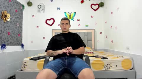 Snapshot of simonkeler chatting on 09-16-25, 02:56 SIMON KELER online show from 09-16-25, 02:56