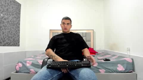 SIMON KELER online show from 12-13-25, 10:26