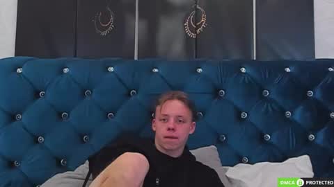 Snapshot of simonwarner chatting on 02-03-26, 06:40 Simon online show from 02-03-26, 06:40