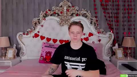 Snapshot of simonwarner chatting on 02-24-26, 08:45 Simon online show from 02-24-26, 08:45