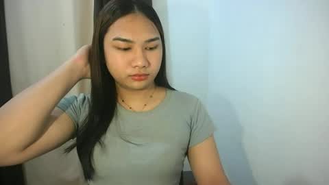 Snapshot of simply_francine chatting on 06-12-26, 01:04 simply francine online show from 06-12-26, 01:04