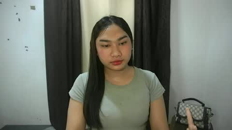Snapshot of simply_francine chatting on 07-06-26, 01:08 simply francine online show from 07-06-26, 01:08