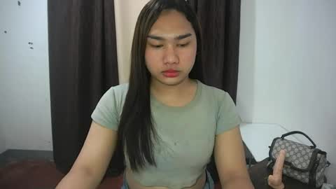 Snapshot of simply_francine chatting on 07-12-26, 01:02 simply francine online show from 07-12-26, 01:02