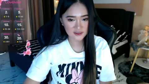 Adrianna Fowler online show from 05-17-26, 02:20