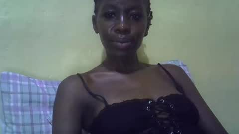 simplyloy33 online show from 04-15-26, 11:16