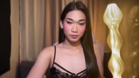 Snapshot of simplysultrykylie chatting on 05-06-26, 04:45 Kylie online show from 05-06-26, 04:45