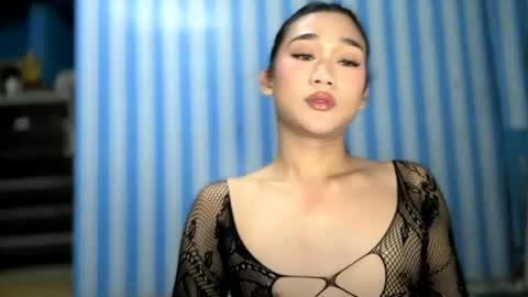 Snapshot of simplysultrykylie chatting on 06-17-26, 02:40 Kylie online show from 06-17-26, 02:40