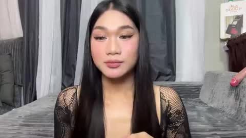 Snapshot of simplysultrykylie chatting on 06-21-26, 02:52 Kylie online show from 06-21-26, 02:52