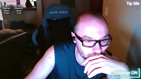 Husky Dad online show from 11-28-25, 04:26