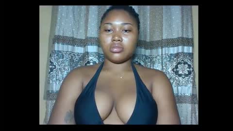 Snapshot of sinfultemptx chatting on 02-20-26, 01:46 Zanele online show from 02-20-26, 01:46