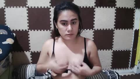 Snapshot of singlemomma31 chatting on 02-01-25, 03:50 stef online show from 02-01-25, 03:50