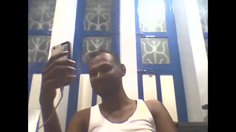 Snapshot of singletamilblackboy chatting on 01-05-25, 04:27 singletamilblackboy online show from 01-05-25, 04:27
