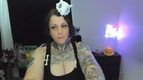Snapshot of sinominx chatting on 05-17-26, 11:23 Sinomin online show from 05-17-26, 11:23