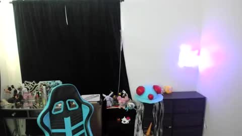 Snapshot of sinominx chatting on 06-07-26, 10:35 Sinomin online show from 06-07-26, 10:35