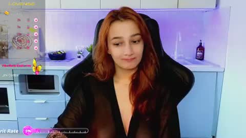 Snapshot of sinty_noria chatting on 06-19-26, 01:43 Sinty Noria online show from 06-19-26, 01:43