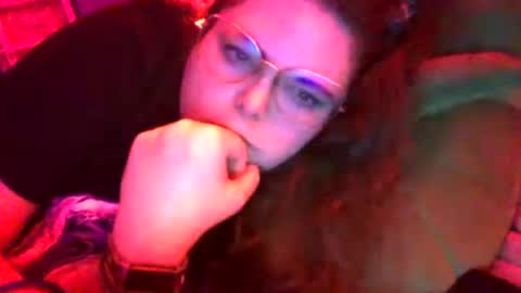 Siofra online show from 07-18-26, 04:22