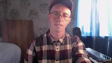 Snapshot of sir_mlnor chatting on 06-19-26, 02:10 Alex online show from 06-19-26, 02:10