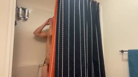Snapshot of sirbubblesworth chatting on 06-06-26, 01:00 sirbubblesworth online show from 06-06-26, 01:00