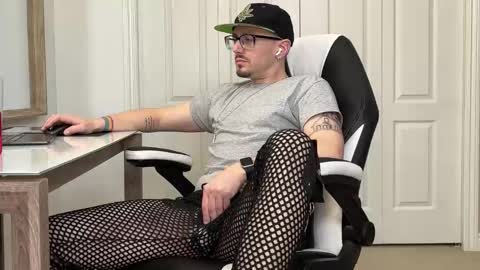 Sir Daddy McQween online show from 01-08-26, 05:48