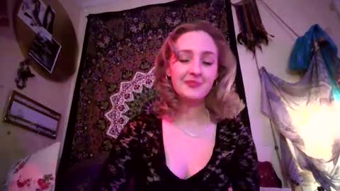 Snapshot of siren_sweetheart chatting on 05-11-26, 06:30 Venus online show from 05-11-26, 06:30