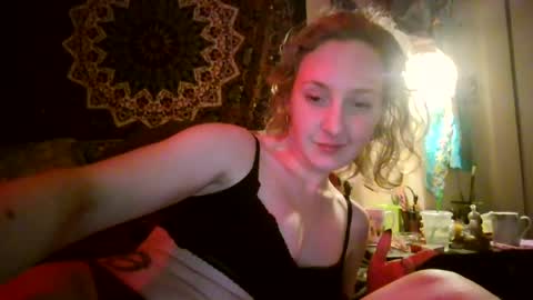 Snapshot of siren_sweetheart chatting on 06-14-26, 07:21 Venus online show from 06-14-26, 07:21