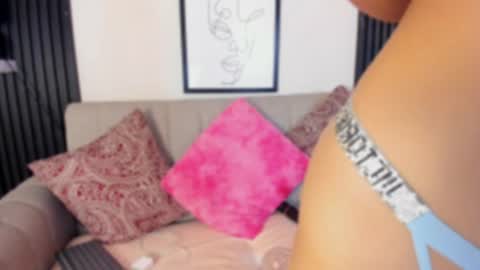 Snapshot of sirenita_xoxo chatting on 06-22-26, 01:52 Sirenita online show from 06-22-26, 01:52