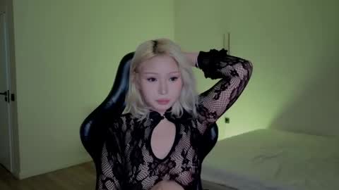 Snapshot of sirenveya chatting on 05-19-26, 03:13 sirenveya online show from 05-19-26, 03:13