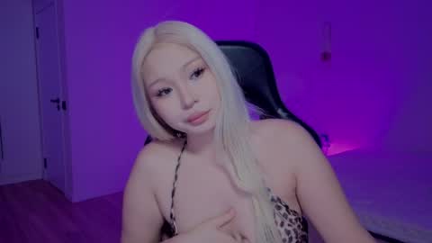 Snapshot of sirenveya chatting on 05-27-26, 03:03 sirenveya online show from 05-27-26, 03:03