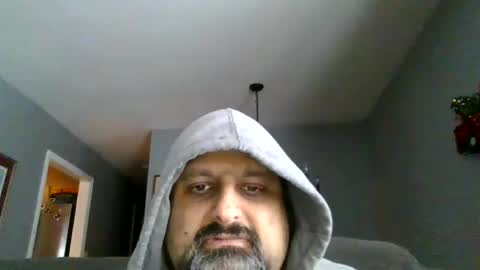 SirMike80 online show from 12-25-24, 01:19