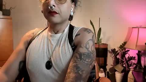 Snapshot of sirmrwombat chatting on 01-09-26, 12:13 SirMrWombat online show from 01-09-26, 12:13