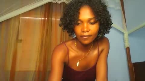 Snapshot of sissi0325 chatting on 02-05-26, 09:03 Sissi0325 online show from 02-05-26, 09:03