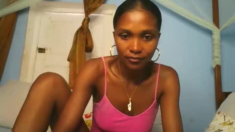 Snapshot of sissi0325 chatting on 02-17-26, 06:32 Sissi0325 online show from 02-17-26, 06:32