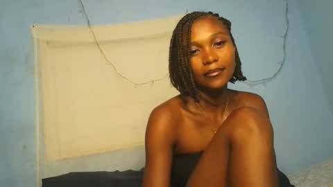 Snapshot of sissi0325 chatting on 02-22-26, 07:01 Sissi0325 online show from 02-22-26, 07:01