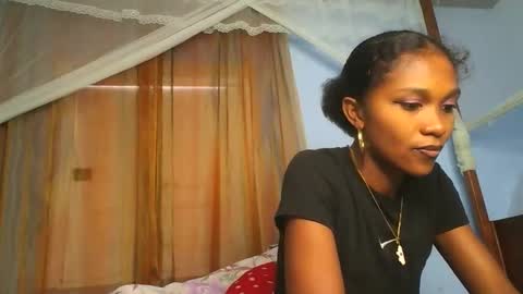 Snapshot of sissi0325 chatting on 03-02-26, 06:58 Sissi0325 online show from 03-02-26, 06:58