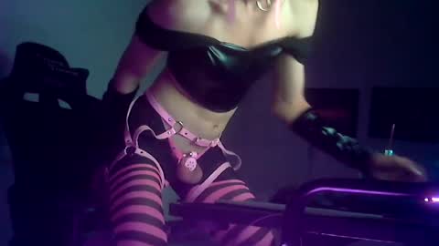 Snapshot of sissy_melissadoll chatting on 06-18-26, 01:39 SissyMelissaDoll online show from 06-18-26, 01:39