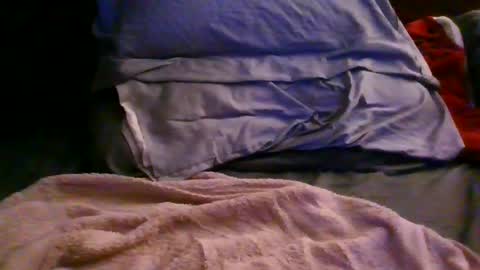 Snapshot of sissyandi38 chatting on 10-27-25, 12:36 wants to suck cock online show from 10-27-25, 12:36