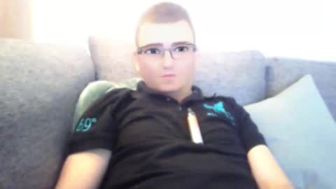 Snapshot of sissyboyforyoui chatting on 09-15-25, 10:32 looking for older male ore female to use me sexually and be good to me ahhhhh online show from 09-15-25, 10:32