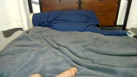 Snapshot of sissycamilxo chatting on 06-27-26, 04:28 camilcamilla sheher online show from 06-27-26, 04:28