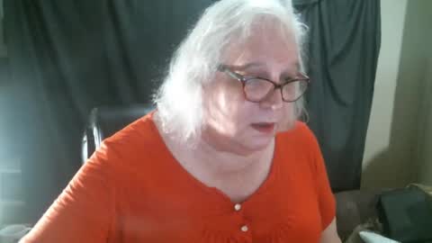 Sissy Diane online show from 12-17-24, 12:34