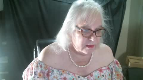Sissy Diane online show from 01-26-25, 01:47