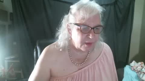 Sissy Diane online show from 10-12-25, 12:37
