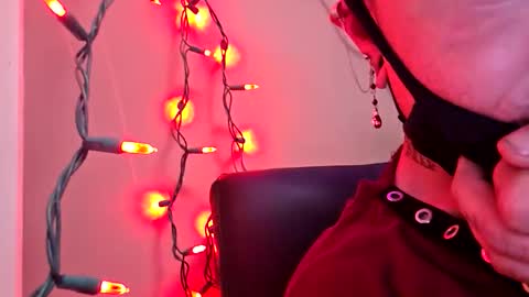 Snapshot of sissylana1999 chatting on 05-02-26, 06:57 CDSnowBunnyLana online show from 05-02-26, 06:57