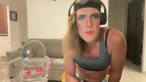 Snapshot of sissysubjess chatting on 10-28-25, 02:59 sissysubjess online show from 10-28-25, 02:59