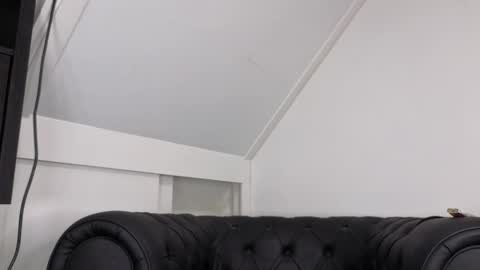 Snapshot of siswet19 chatting on 06-07-26, 12:09 Elise online show from 06-07-26, 12:09